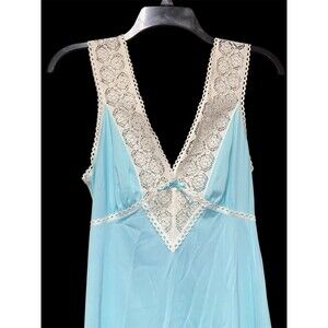 Vintage Vanity Fair Teal Peignoir Maxi Slip Dress Night Gown Size 34 Lace Detail